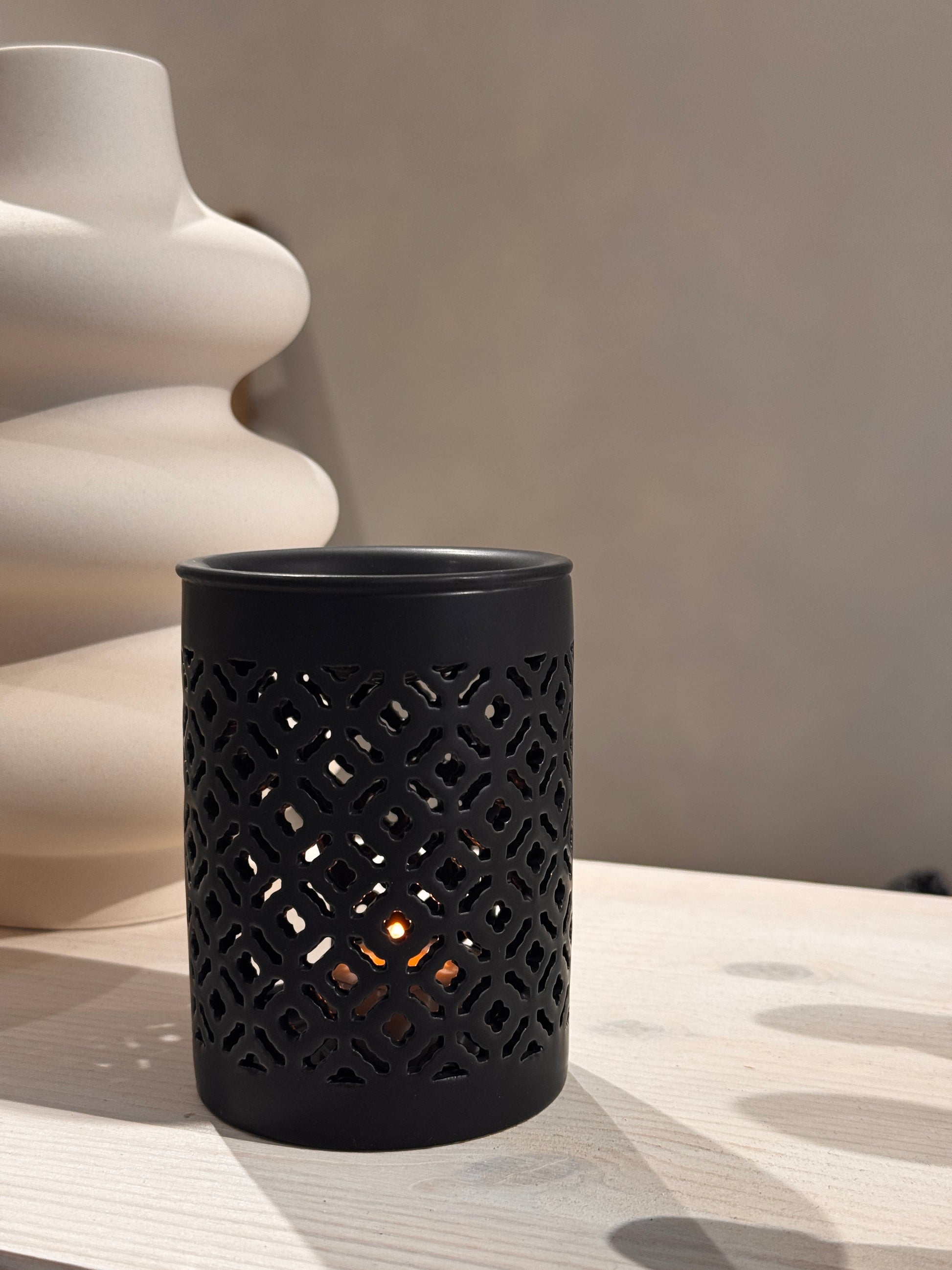 black ceramic wax melt burner